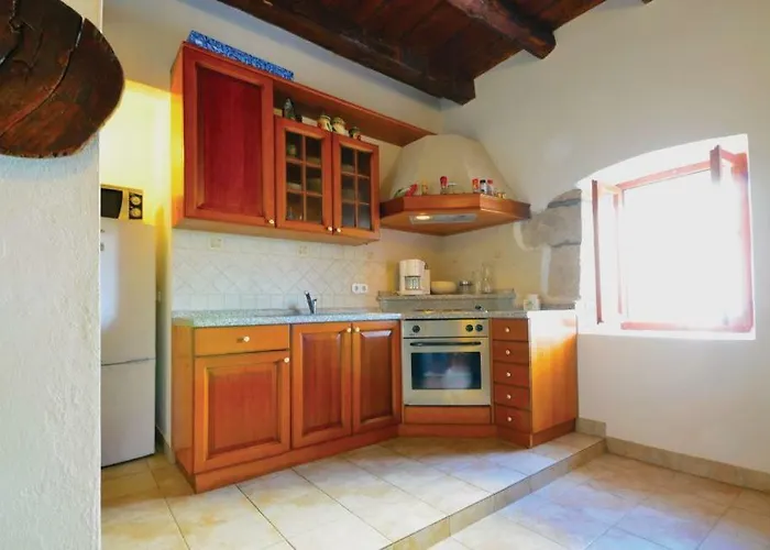 House Ivana * Dobropoljana